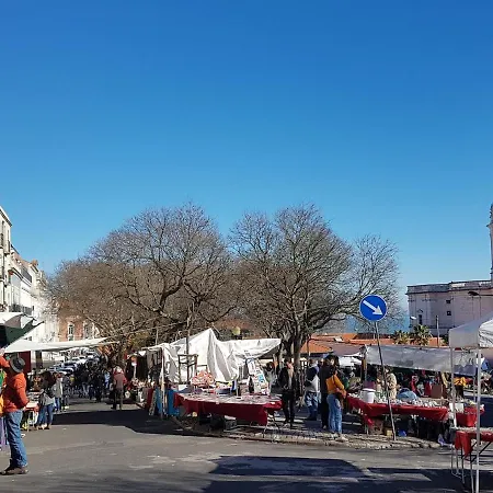 Appartamento In Historical Alfama Lisbona