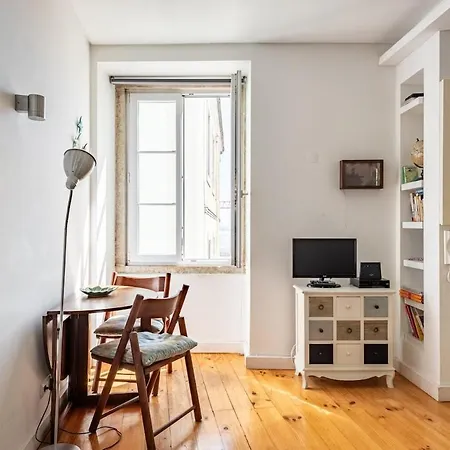 In Historical Alfama Lissabon