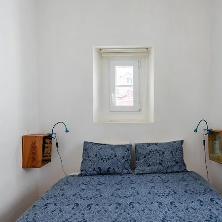 Apartment In Historical Alfama *
