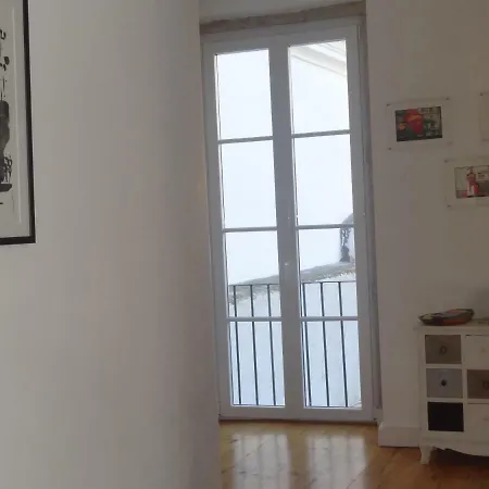 Apartment In Historical Alfama *